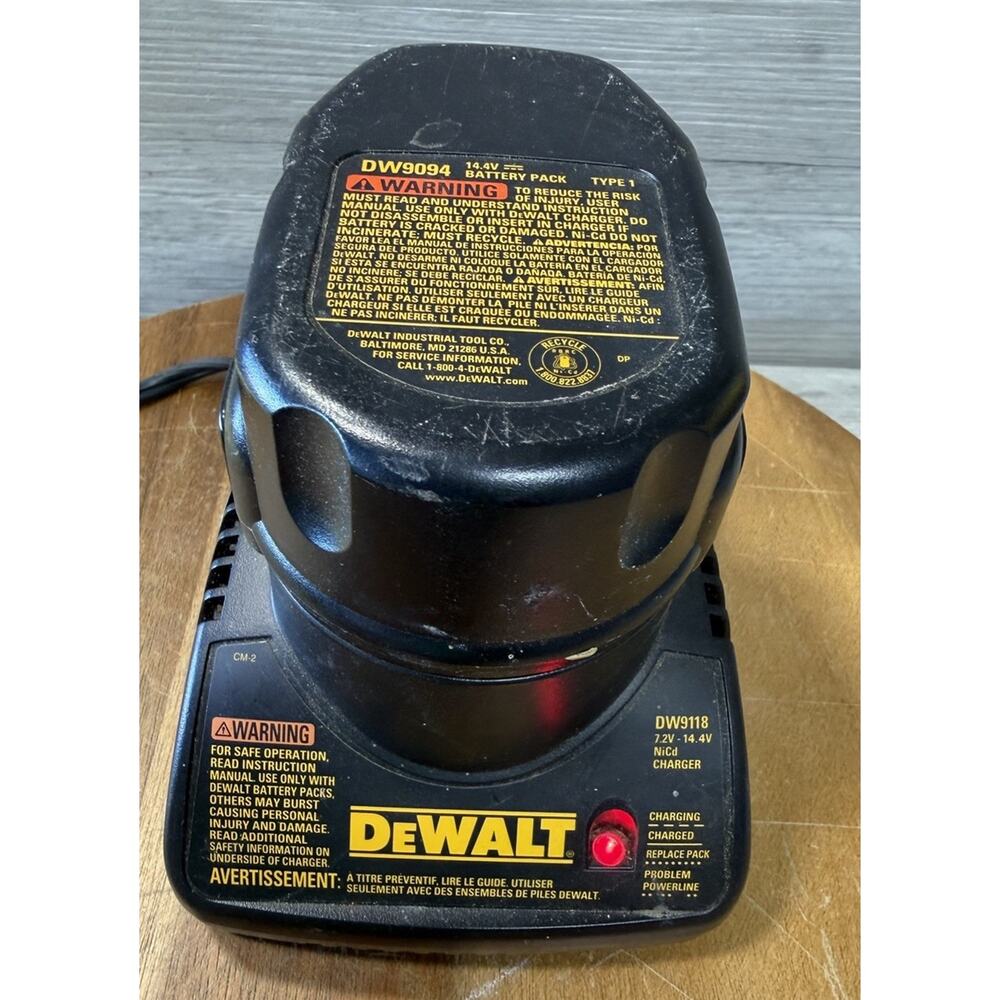 Genuine Dewalt DW9118 7.2v-18v NiCd Battery Charger And DW9094 Battery Pack